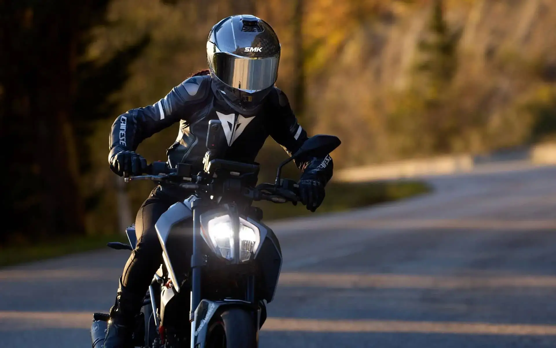 TITAN CARBON Full Face Helmets